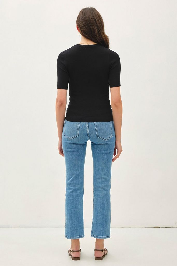 63701 / BLACK
