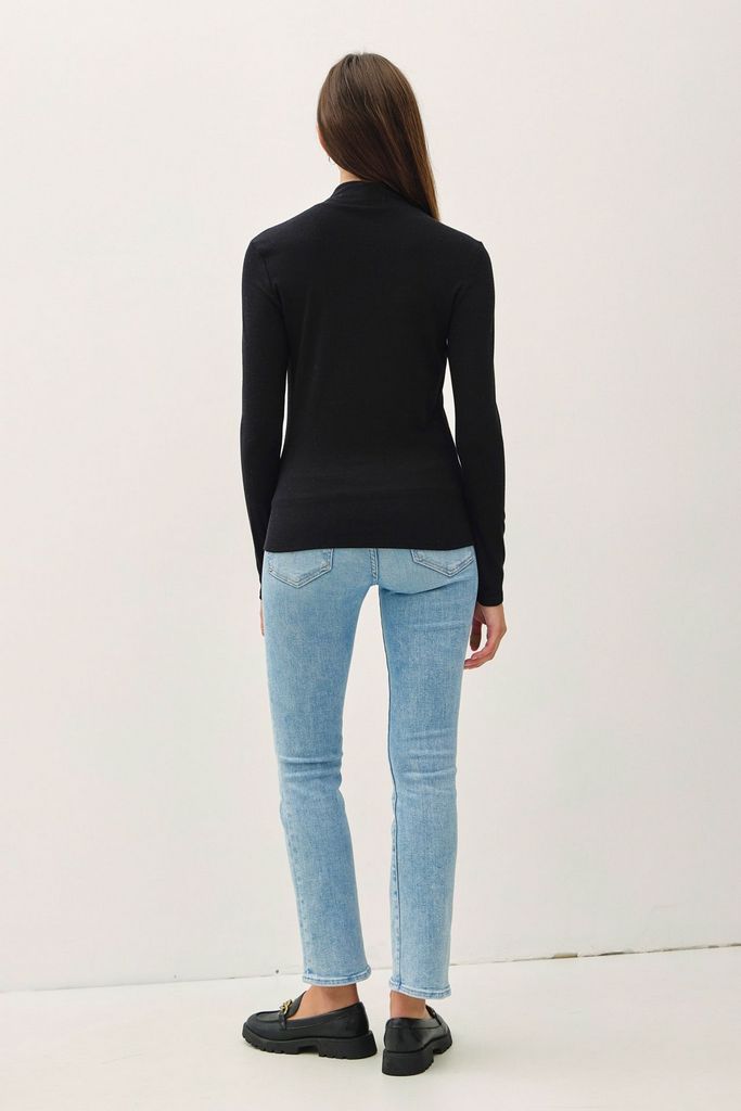 19119 / BLACK