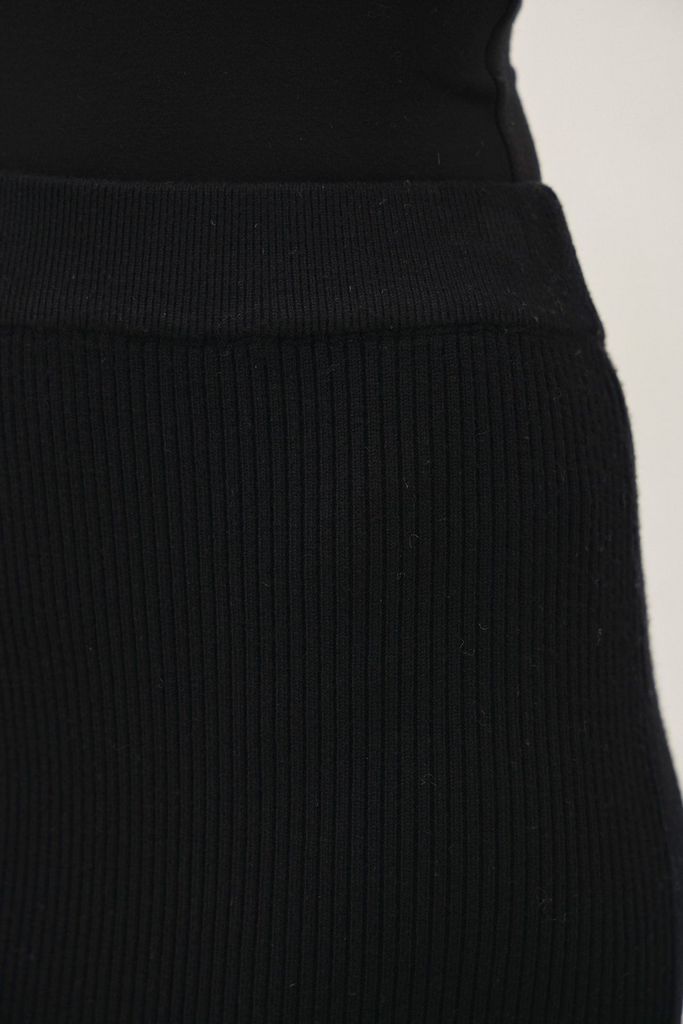 64561 / BLACK