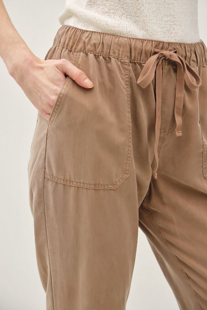 42601 / DARK TAUPE