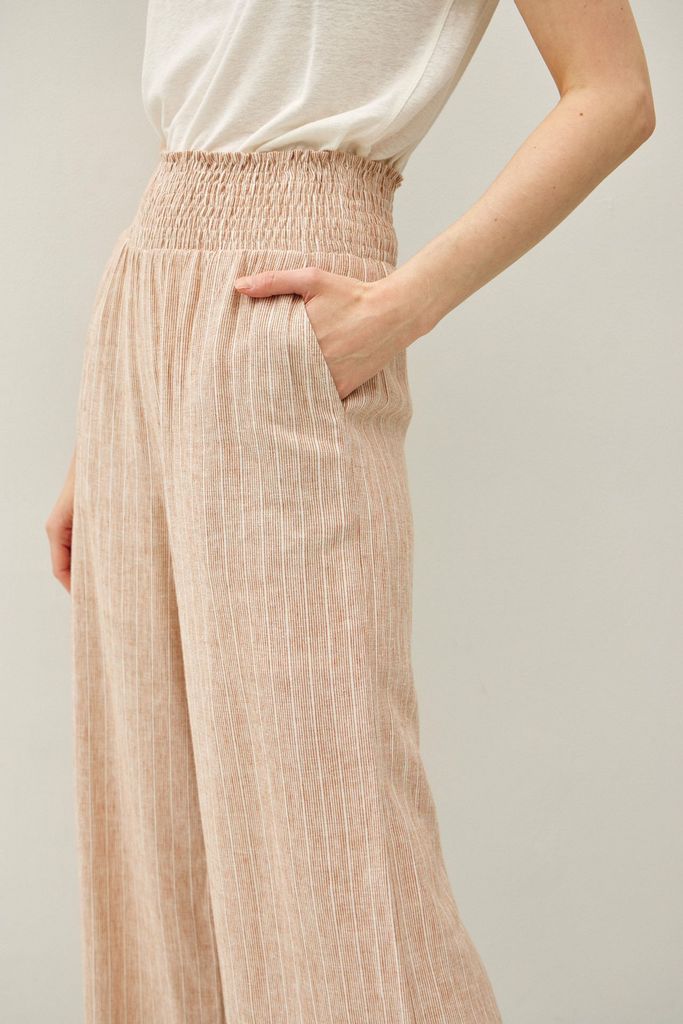 42704 / ALMOND