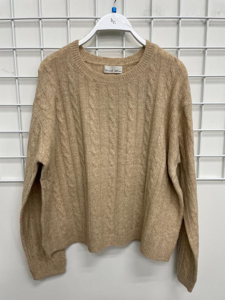 65137 / WARM BEIGE