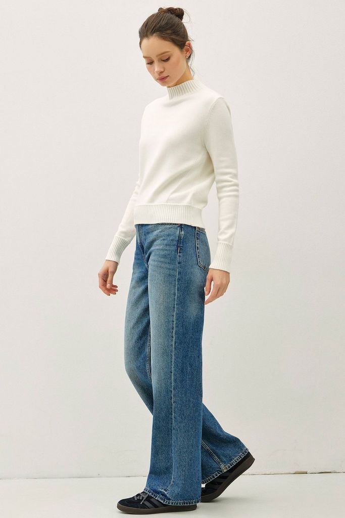 65279 / IVORY