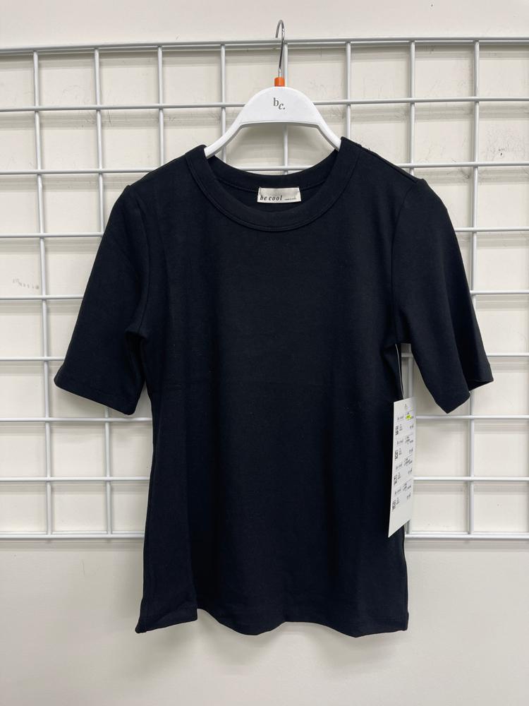 19746 / BLACK