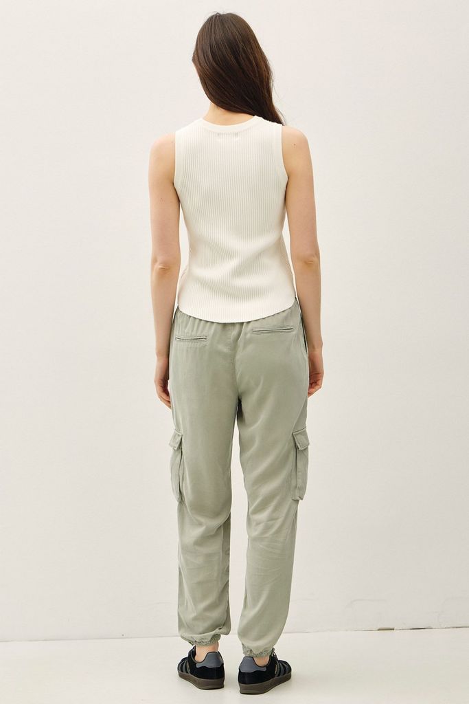 65281 / OFF WHITE