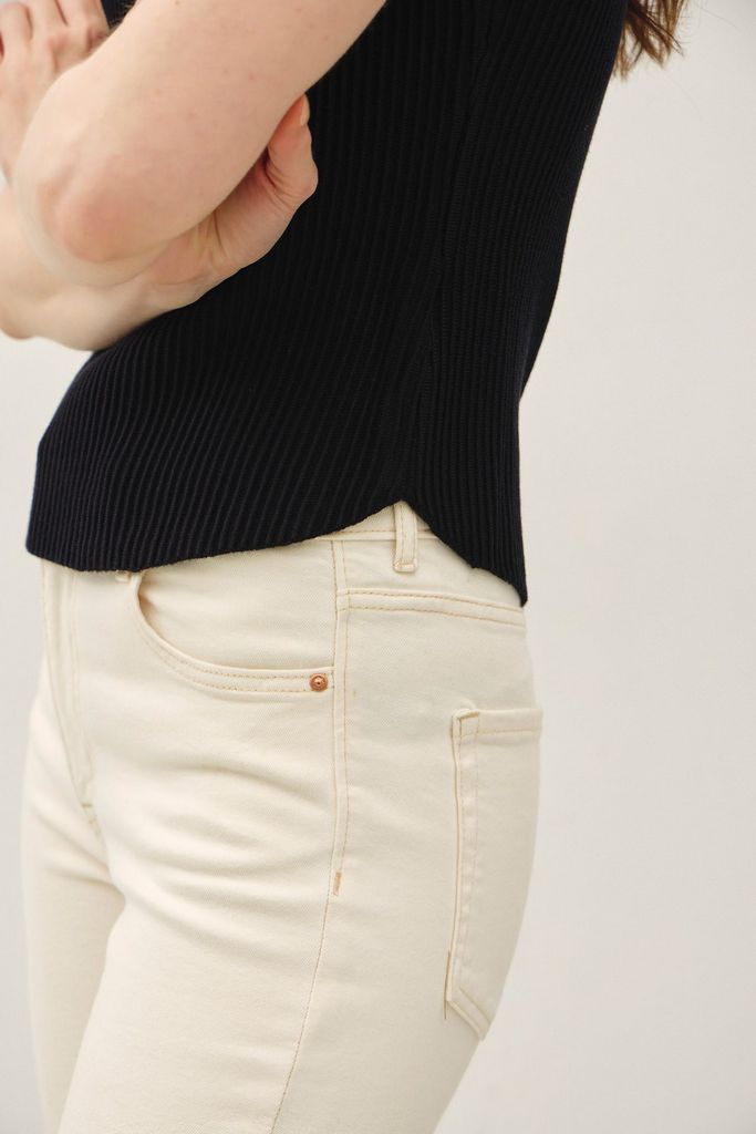 65281 / BLACK