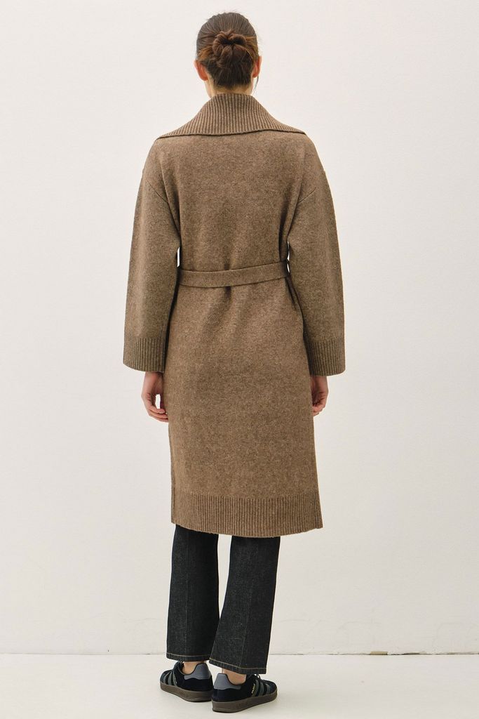 64250 / BROWN